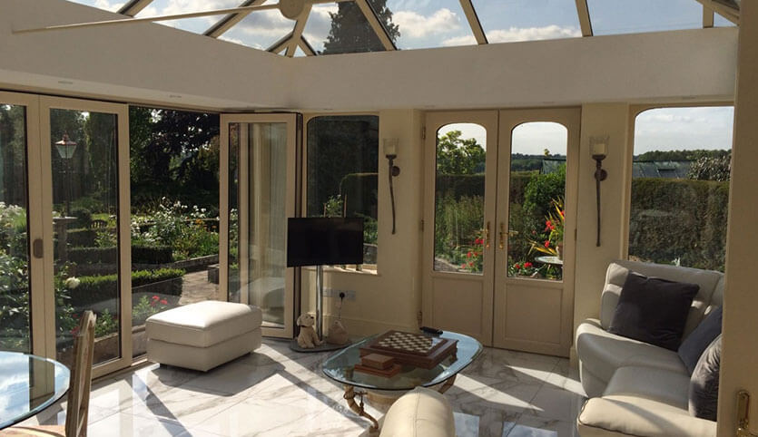 Mr Back uPVC loggia interior