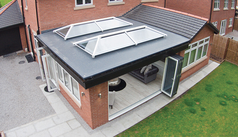 Extension with dual white roof lanterns