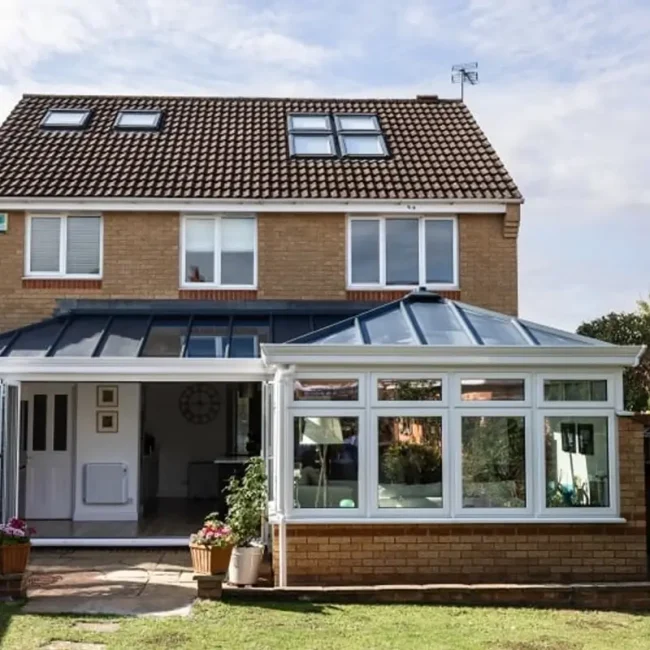 Stunning open plan extension makes lasting impression on South East home