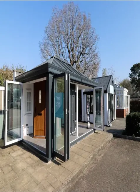 Aluminium Bi-folds – Antheracite Grey – 6 Pane Bi-Folds